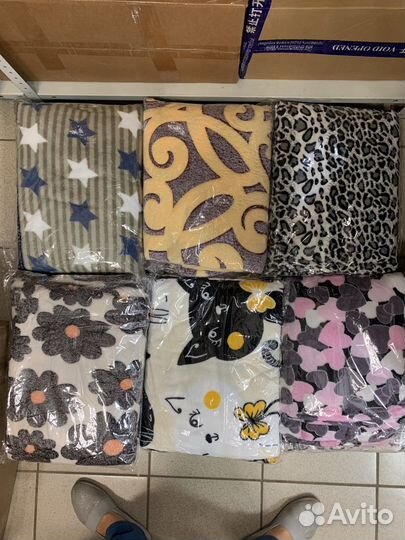 Теплые пледы 180х200(новые)