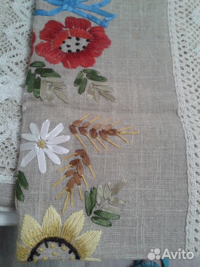 Скатерть и рушники с вышивкой, льняные, новые