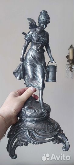 Антиквариат статуэтка шпиатр