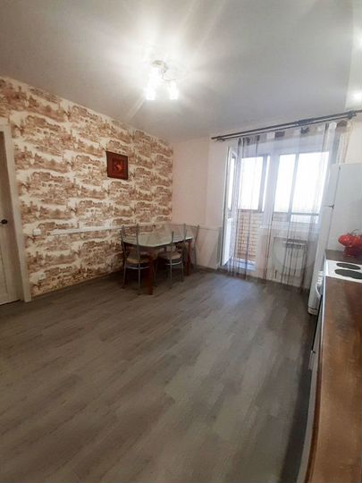 2-к. квартира, 56 м², 13/17 эт.