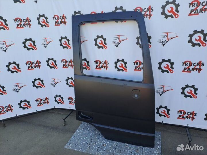 Дверь Mercedes W932 A9437201605