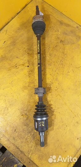 Привод правый Plymouth Breeze 1996-2000