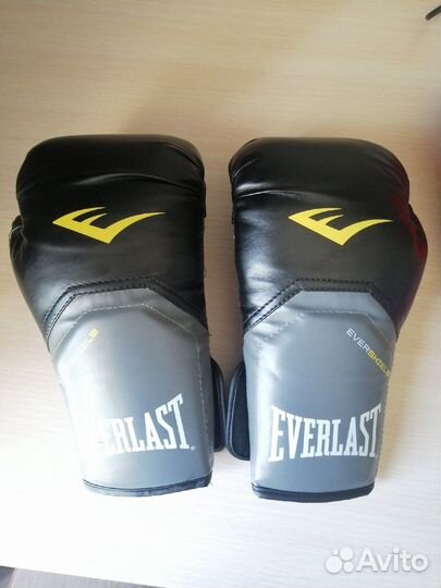 Боксерские перчатки Everlast Elite Pro 10 oz новые