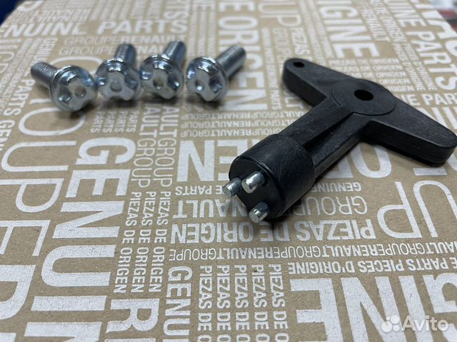 Специальный ключ колпака литого диска Renault