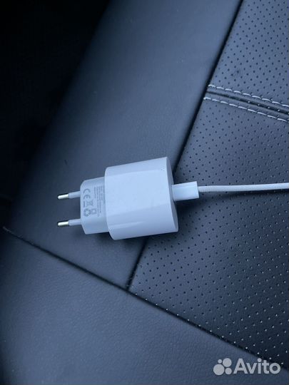 Зарядное устройство для iPhone