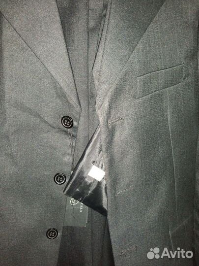 Школьный костюм для мальчика 140 новый