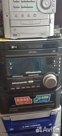 Муз центр LG,Радио,AUX,двумя2х полосными колонками