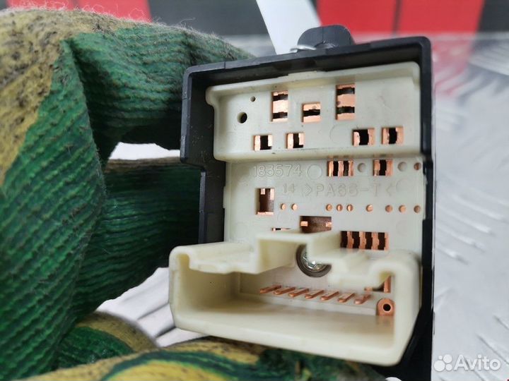 Кнопка (выключатель) Mazda 6 GG 2002 GJ6A66600