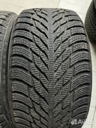Nokian Tyres Hakkapeliitta R3 225/40 R19 и 255/35 R19