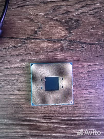 AMD Ryzen 3 2200g