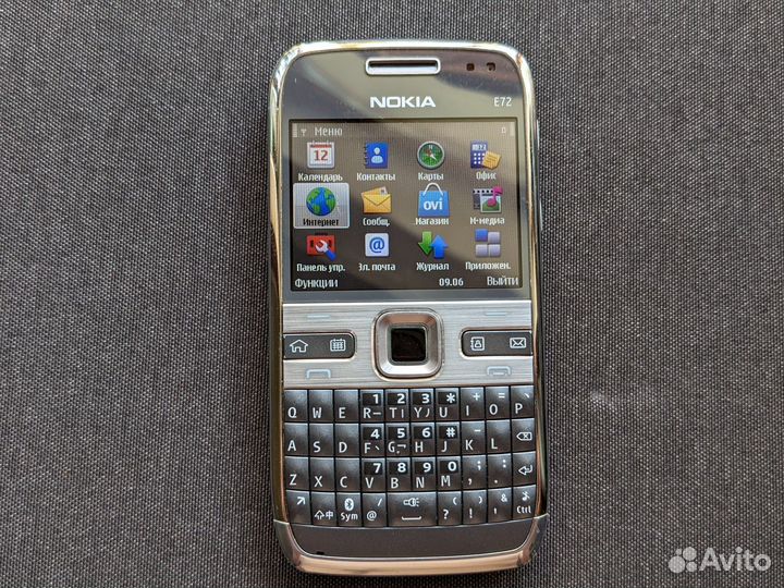 Nokia E72