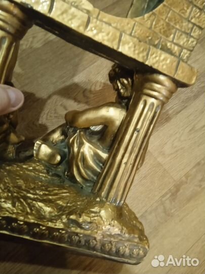 Подчасник интерьерный