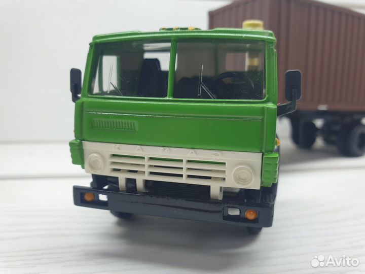 Камаз 5410 Контейнеровоз 1/43 Элекон модель