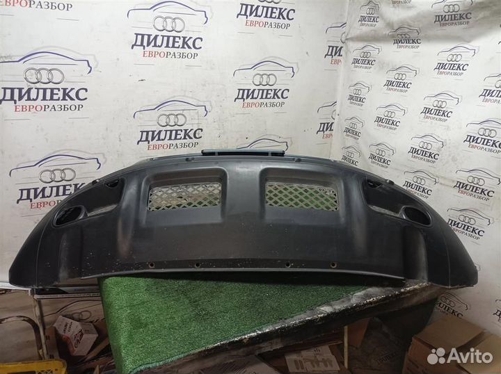 Рамка противотуманой фары правой VW Touareg 2002