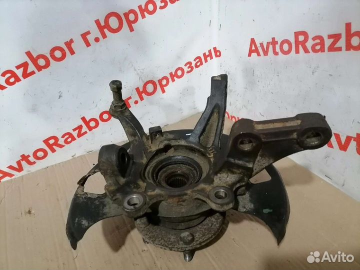 Передний левый поворотный кулак Nissan Presage