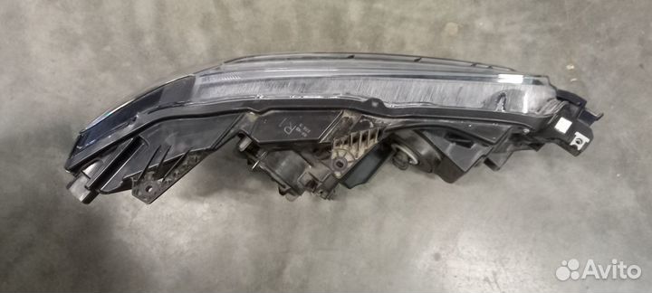 Фара левая в сборе Honda Pilot 3 (15-18)