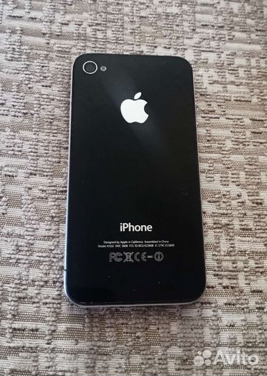 Телефон iPhone 4