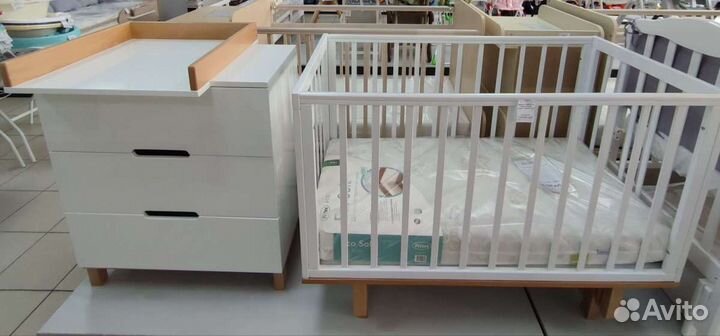 Детская кроватка Няня Indy продольный маятник и ав