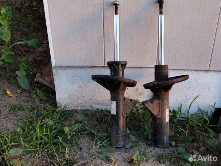 Продам стойки