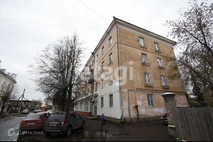 Комната 18,5 м² в 2-к., 2/4 эт.