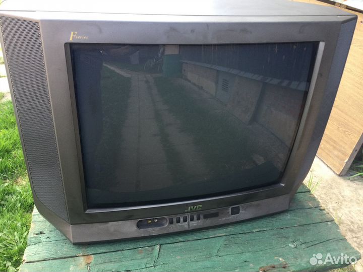 Телевизор на запчасти