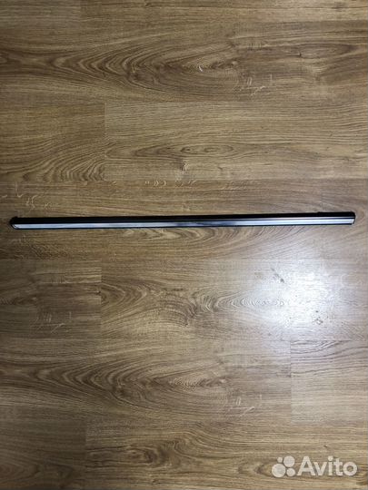 Накладка стекла переднего левого Mercedes W220