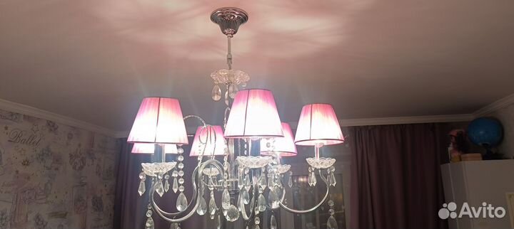 Люстра с лампочками