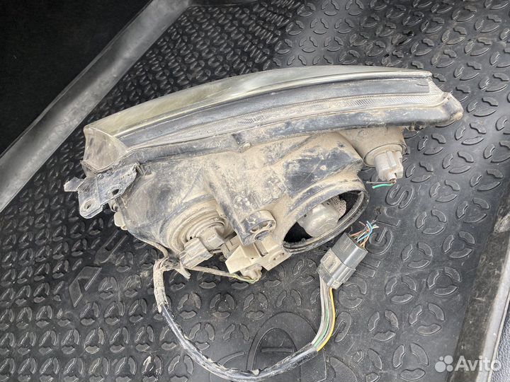 Правая фара mazda RX8