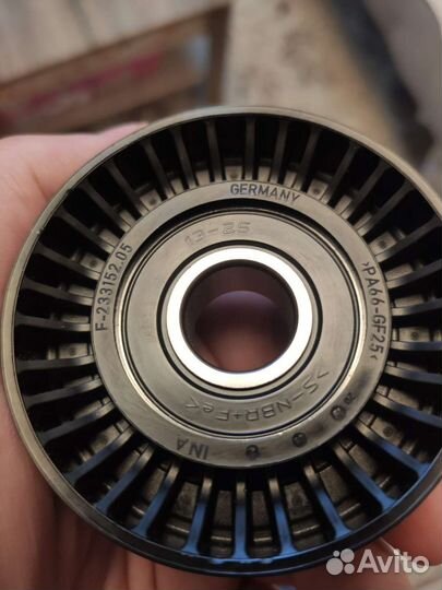 Ролик натяжителя ремня INA