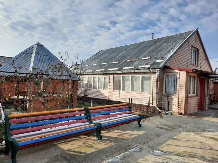 Дом 271 м² на участке 14 сот.