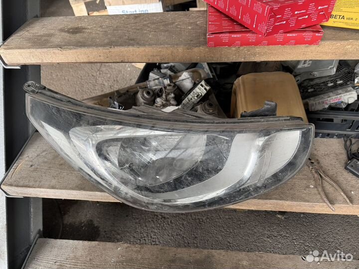 Фара правая Hyundai Solaris