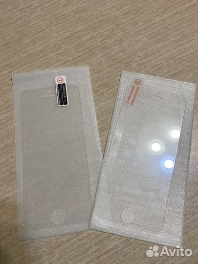 Стекло на iPhone se