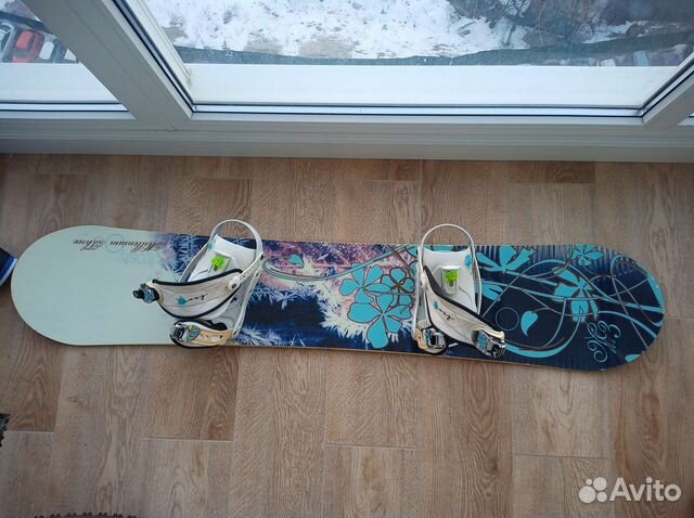 Сноуборд с креплениями Roxy