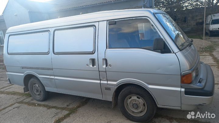 Mazda Bongo 2.0 МТ, 1998, 285 811 км