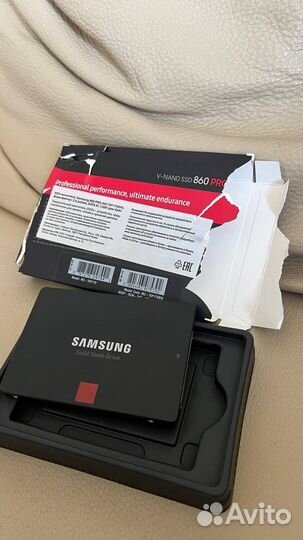 Жесткий диск SSD Samsung 860 PRO 1000гб