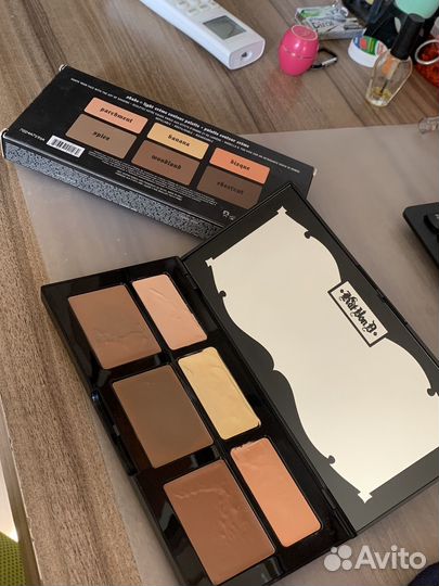 Палетка для контуринга Kat Von D shade and light