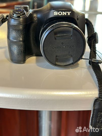 Sony camera DSC-H200