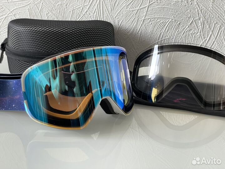 Горнолыжные очки с двумя линзами. новые