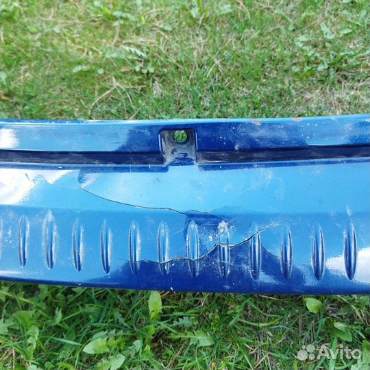 Задний бампер на лада ларгус