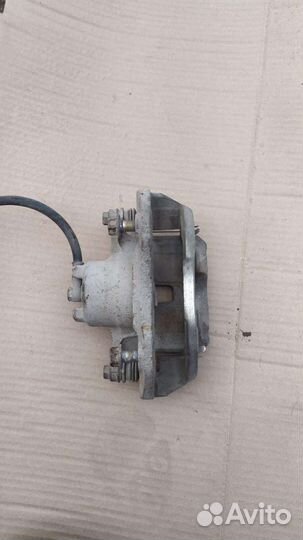 Суппорт передний правый Mitsubishi Lancer lX