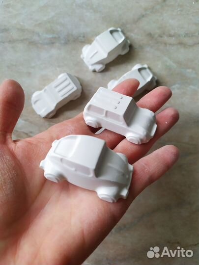 Маленькие фигурки из гипса