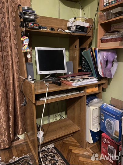 Компьютерный стол