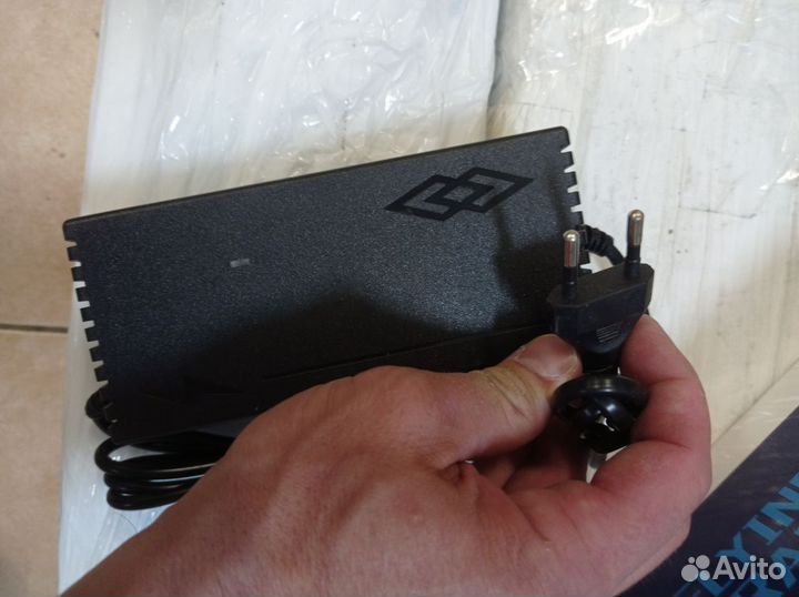 Зарядное 67.2V 4A для citycoco электротранспорта