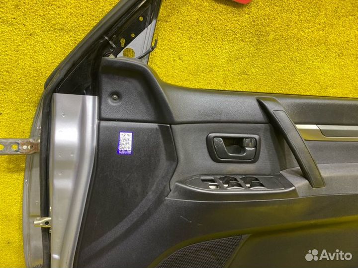 Дверь правая передняя mitsubishi pajero 2011 бу