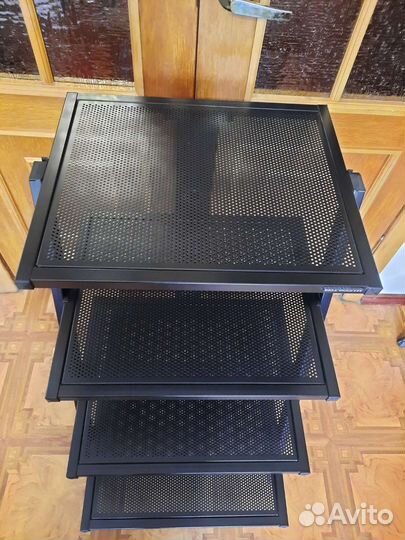 Стойка для аппаратуры