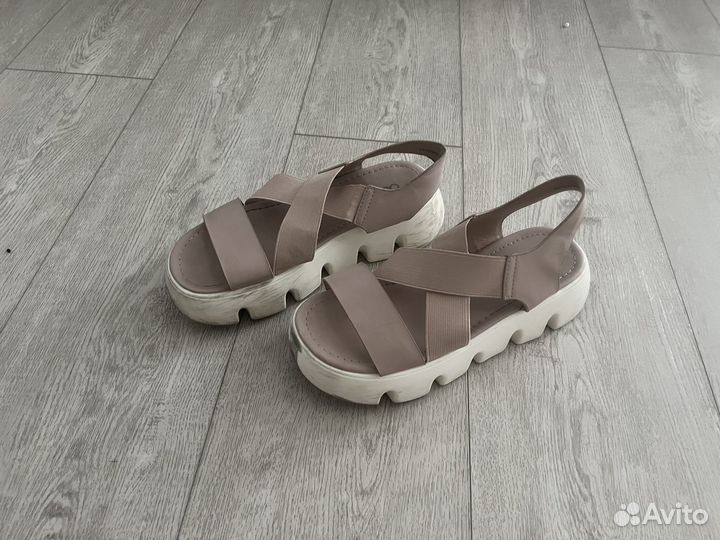 Сандалии 36 размер