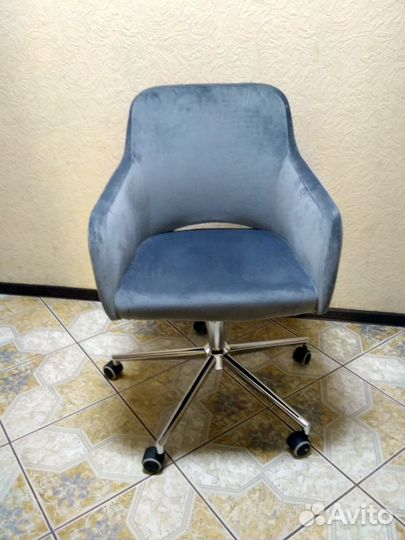 Компьютерное кресло новое