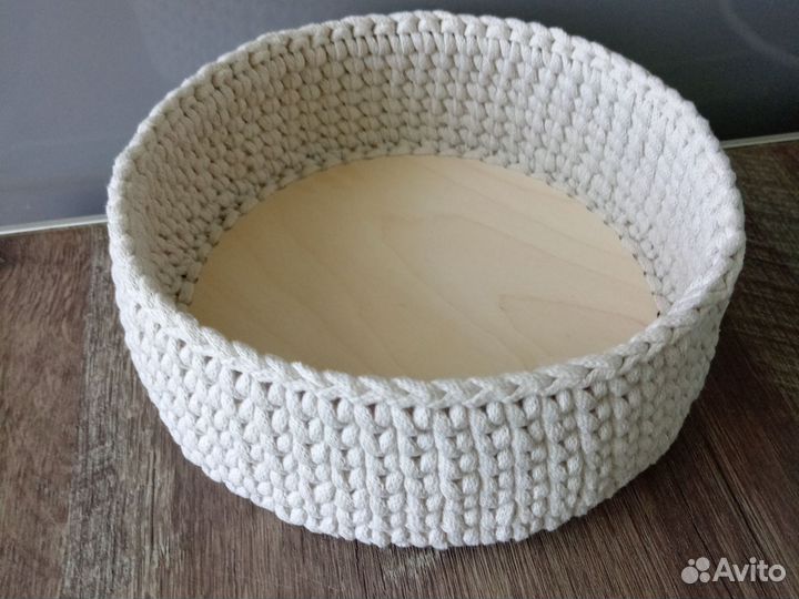 Вязаные корзинки ручной работы