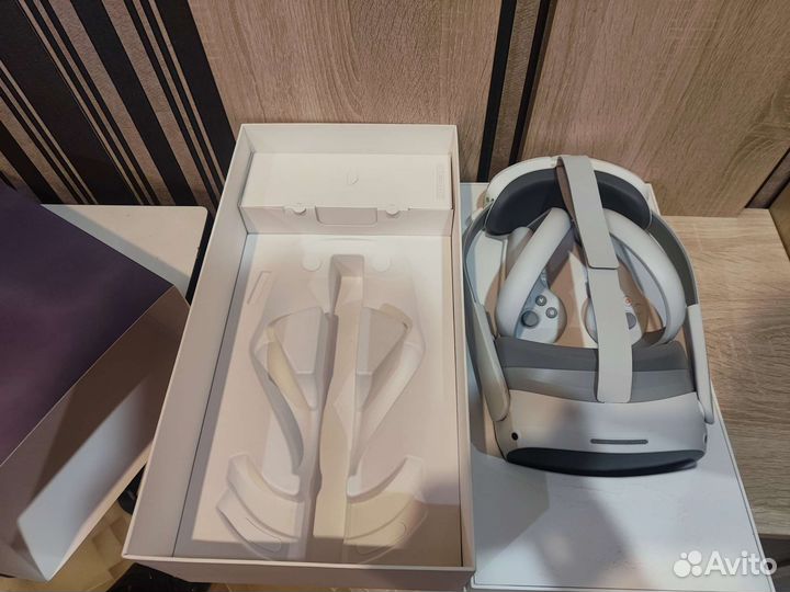 Pico 4 256 гб + игры, аксессуары