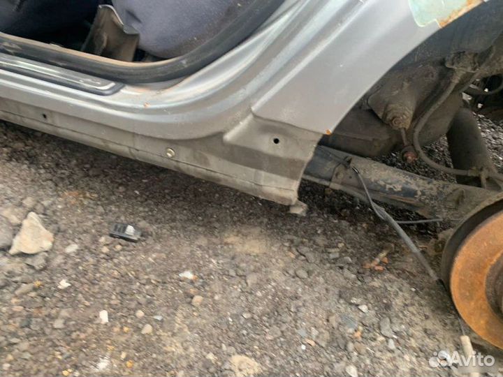 Порог левый Nissan Primera P12